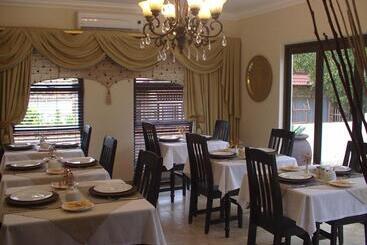 پانسیون Villa Xanelle Boutique Guest House