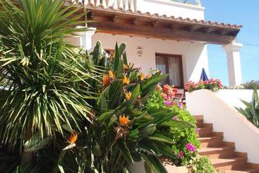 Apartamentos Ferrer - Es Figueral
