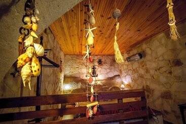 پانسیون Adanos Konuk Evi