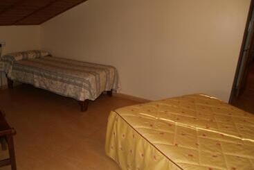 پانسیون Hostal Tribal