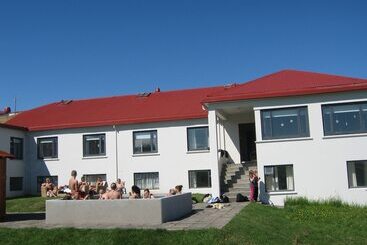 پانسیون Skjaldarvik Guest House