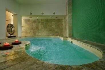 هتل آپارتمان Recostano Residence