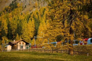 هاستل Gasthaus Spinas