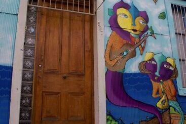 هاستل Hostal Maison De La Mer