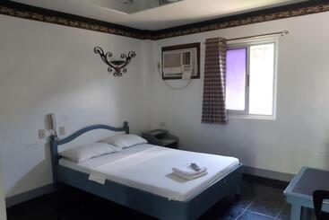 הוסטל Sm Travelodge