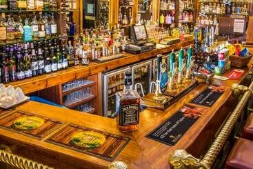 هاستل The Old Bell Inn