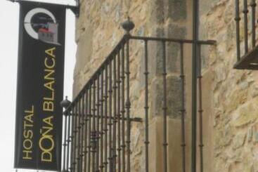 پانسیون Hostal Doña Blanca