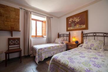 پانسیون Hostal El Asturiano