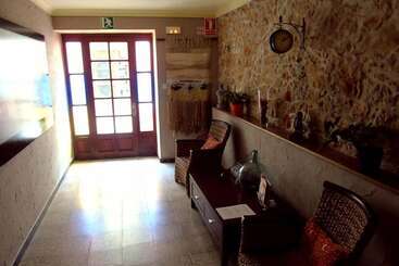 پانسیون Pensió I Apartament Torrent