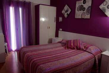 پانسیون Pensió I Apartament Torrent