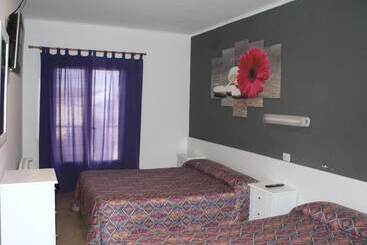 پانسیون Pensió I Apartament Torrent