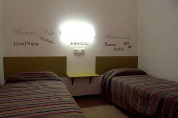 پانسیون Pensió I Apartament Torrent