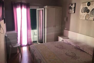 پانسیون Pensió I Apartament Torrent