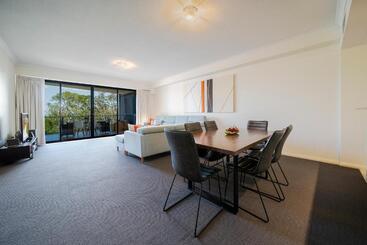 The Bay Apartments