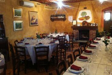 هتل Agriturismo Tre Tigli
