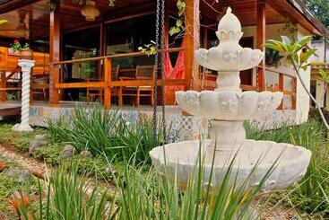 پانسیون Aratinga Inn