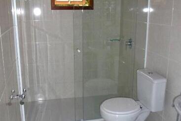 پانسیون Aratinga Inn