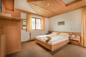پانسیون Gästehaus Gratz   Inklusive Eintritt In Die Alpentherme