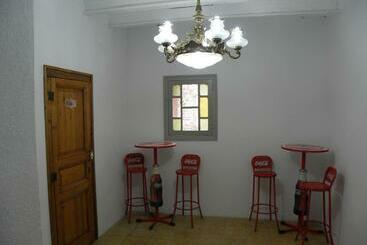 پانسیون Hostal Cal Pla