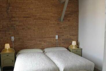 پانسیون Hostal Cal Pla