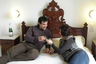پانسیون Hostal Cal Pla