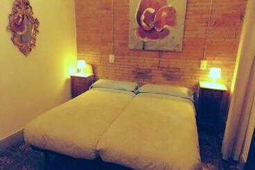 پانسیون Hostal Cal Pla