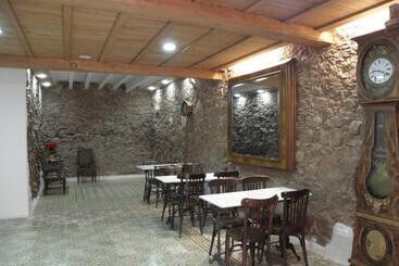 پانسیون Hostal Cal Pla