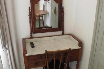 پانسیون Hostal Cal Pla