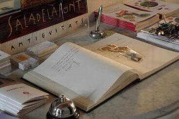 پانسیون Hostal Cal Pla