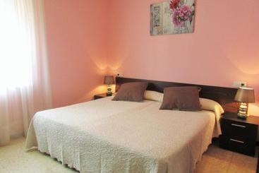 پانسیون Hostal Can Bassalis