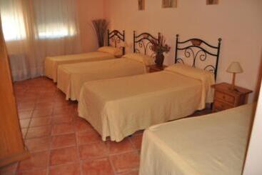 بنسيون Hostal Paulino