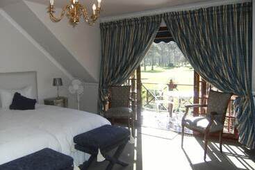 پانسیون Mulligans Guest Lodge