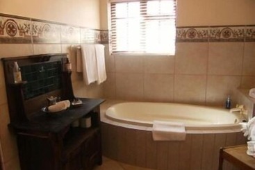 پانسیون Mulligans Guest Lodge