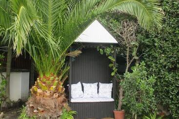 پانسیون Mulligans Guest Lodge