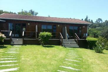 پانسیون Piesang Valley Lodge