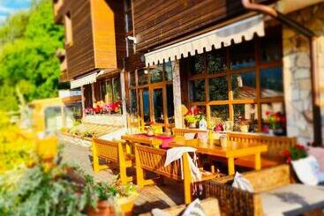 پانسیون Rodope Nook Guest House
