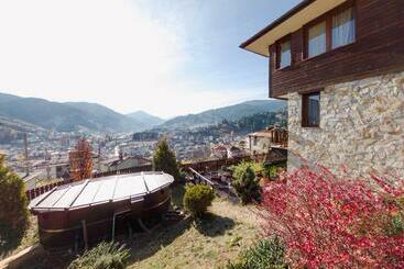 پانسیون Rodope Nook Guest House