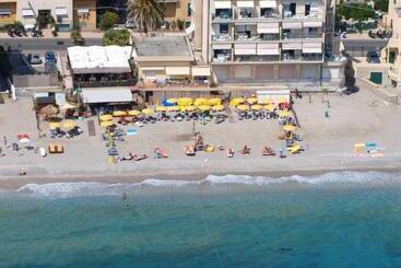 アパートホテル Residence Le Dune Club