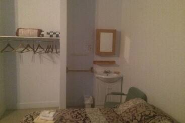 هاستل Auberge La Petite école De Forillon