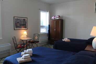 هاستل Auberge La Petite école De Forillon