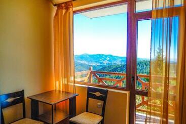 Aparthotel Pine Hills Pamporovo