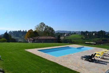 هتل Agriturismo Costa Dei Platani