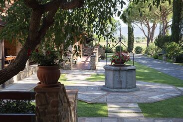 هتل Agriturismo La Rombaia