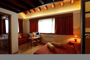 هتل Azienda Agrituristica Calronche