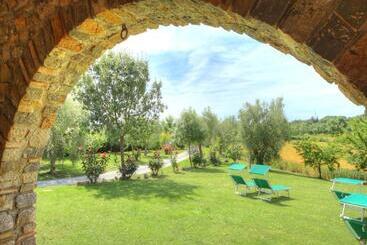 هتل Saturnia Pian Di Cataverna