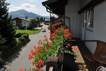 پانسیون Haus Treffer