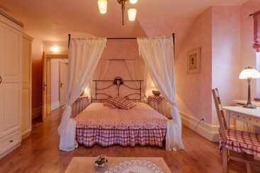 پانسیون Villa Rosa