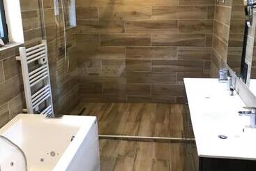 استراحتگاه Maranatha Résidence Avec Plage Privée, Piscine Chauffée