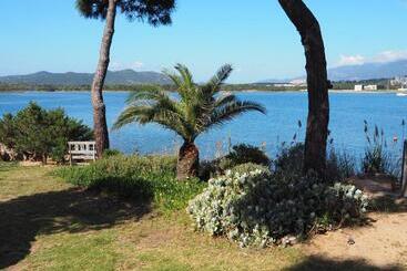 استراحتگاه Maranatha Résidence Avec Plage Privée, Piscine Chauffée