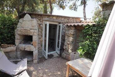 استراحتگاه Maranatha Résidence Avec Plage Privée, Piscine Chauffée